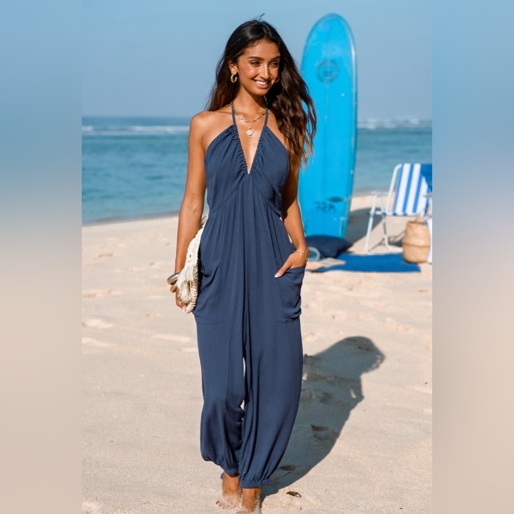 Plunge halter jogger jumpsuit from Cupshe. New with tags. Side patch pockets